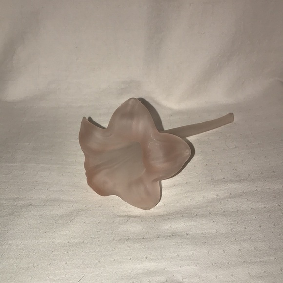 Vintage Pink Bud Vase Lily Shaped Flower 7” long - Picture 2 of 5